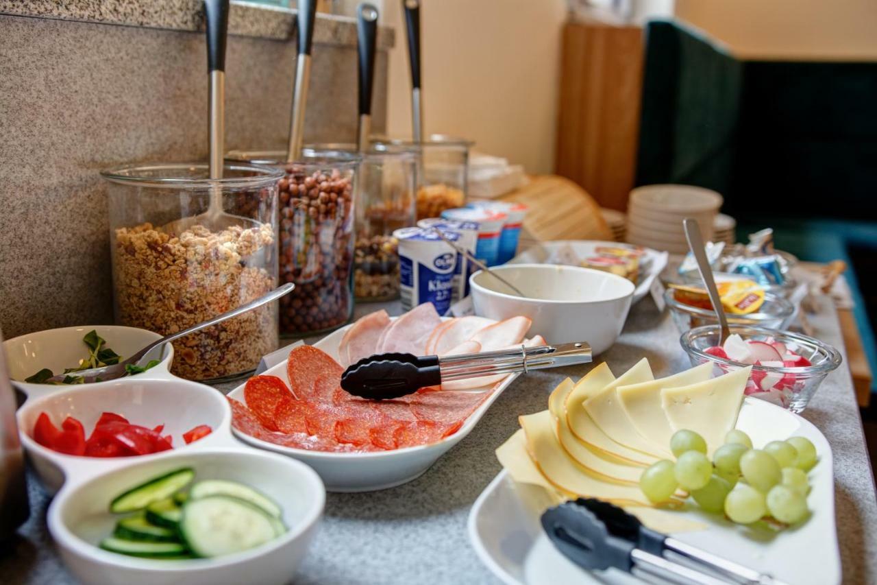 Hotel Koflik ストラコニツェ エクステリア 写真